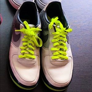 Air Force 1 low (Neon and Grey)